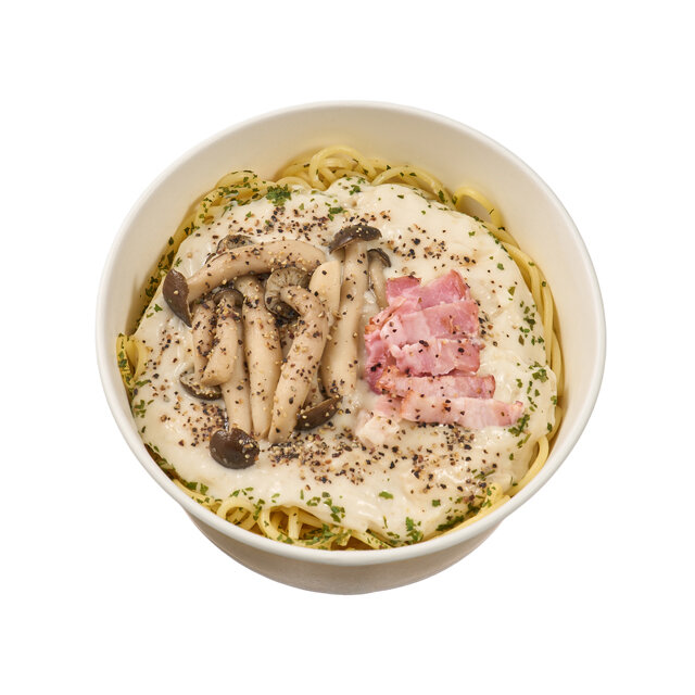 ベーコンときのこのクリームパスタ