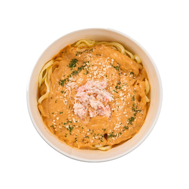 紅ずわい蟹を使ったトマトクリーム生パスタ