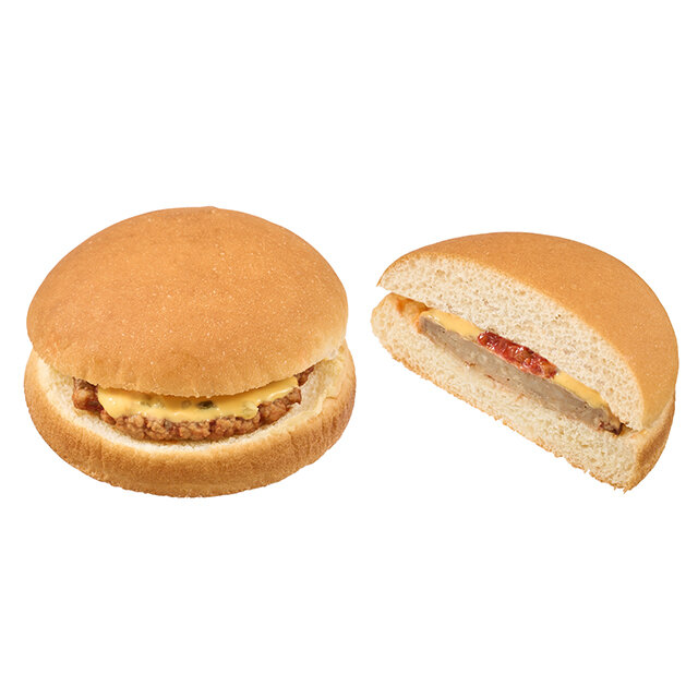 チーズバーガー（完熟トマトケチャップ）　チーズソース使用