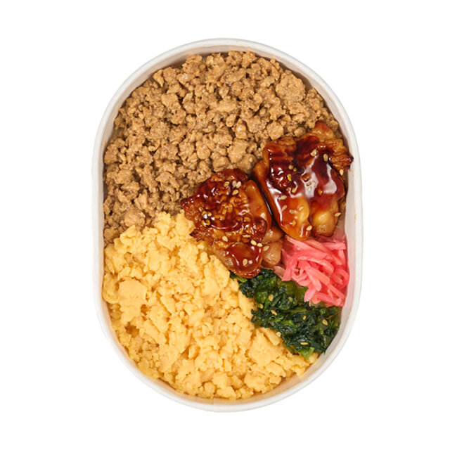 二色そぼろと鶏照焼弁当