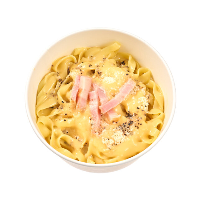 4種チーズを使った　カルボナーラ生パスタ
