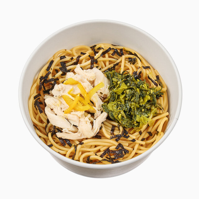 和風仕立て！蒸し鶏と高菜のパスタ