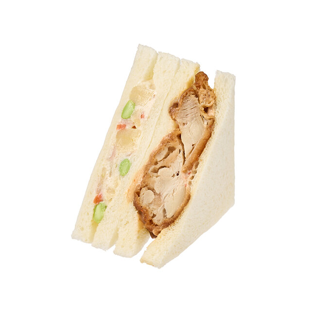 ポテトサラダ＆唐揚げサンド（明太マヨソース使用）