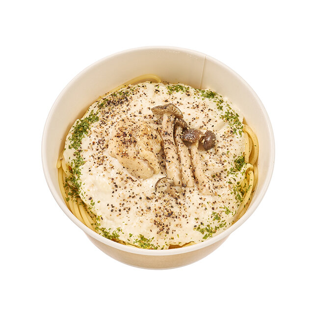チキンときのこのクリームパスタ