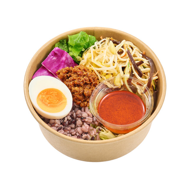 たんぱく質が摂れる！豆腐干のピリ辛サラダボウル