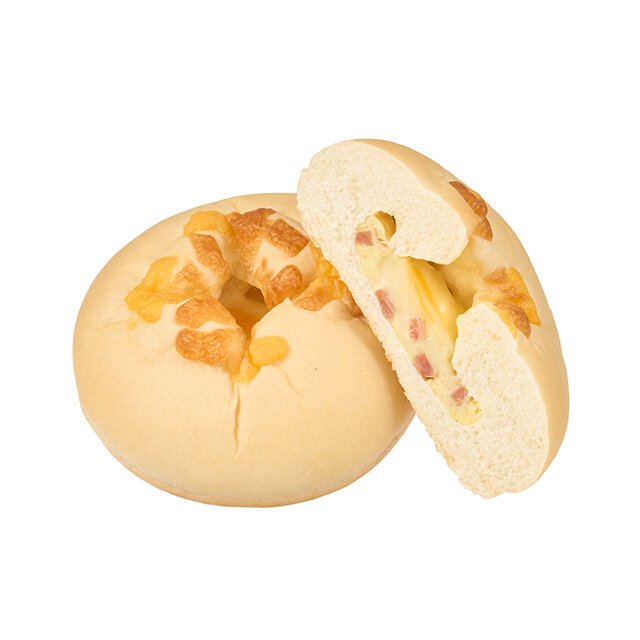 白いチーズとハムのパン
