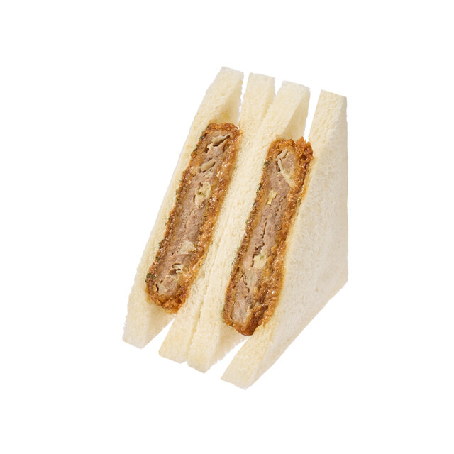 お好み焼風メンチカツサンド（おかかマヨソース仕立て)